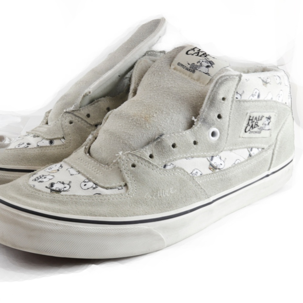 Vans x Peanuts Half Cab Snoopy Suede